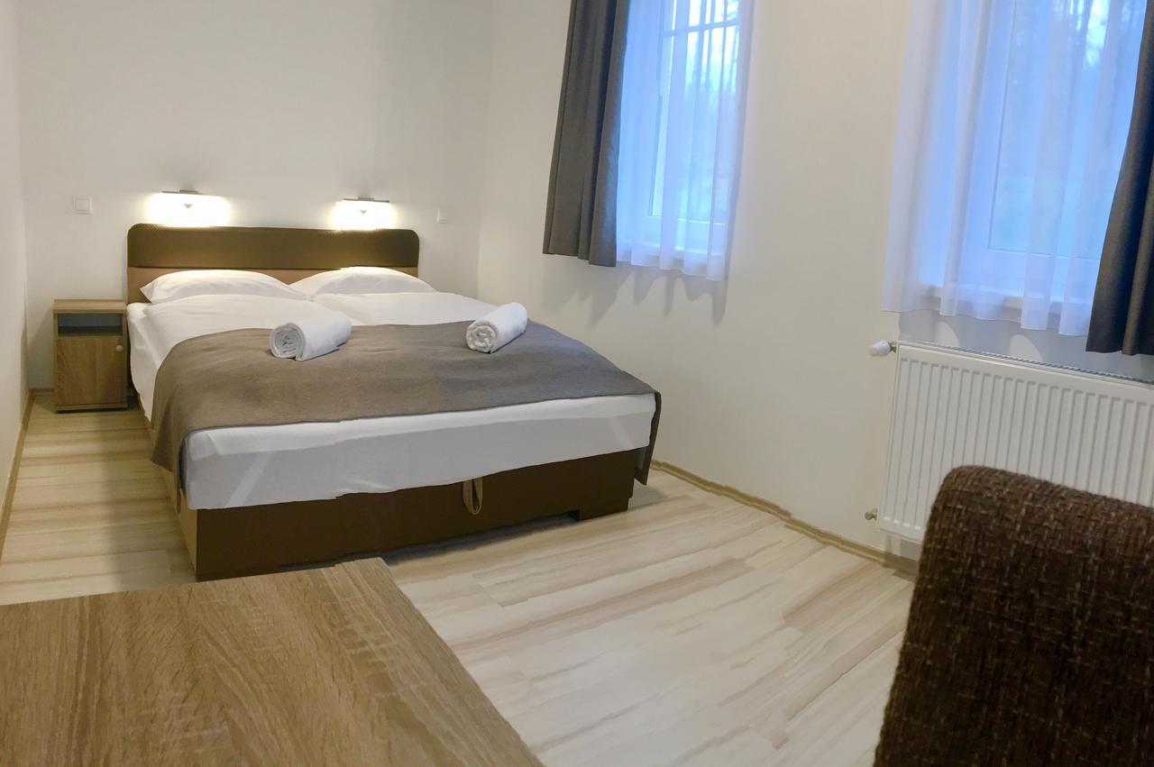 F&M Apartman Egerszalók Exterior foto